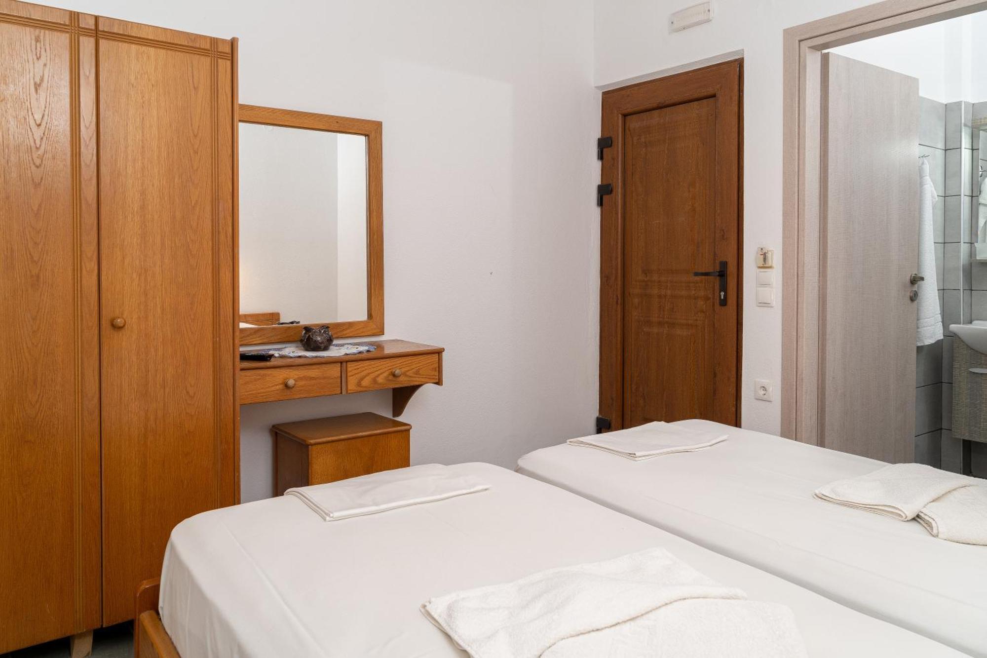 Akrotiri Apartments Макригиалос Экстерьер фото